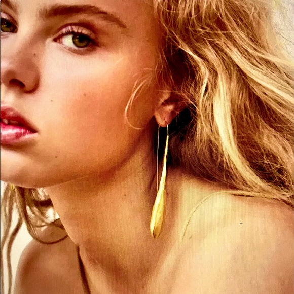Zara Jewelry - Elongated Golden Drop Earrings